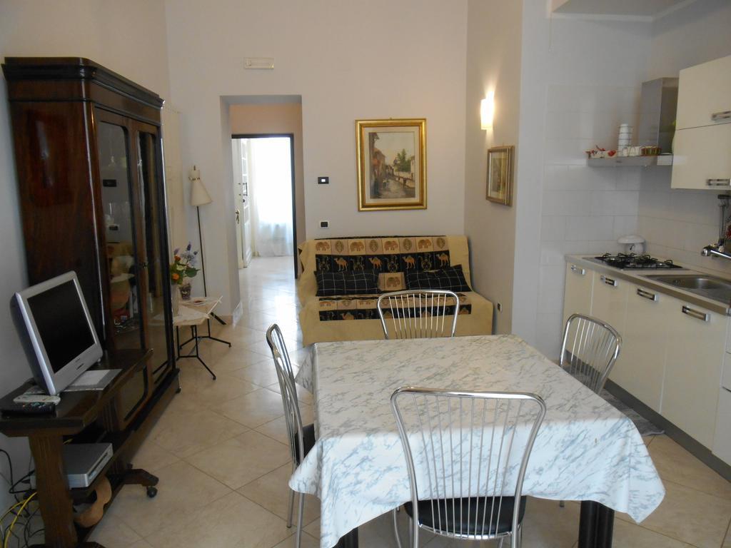 Casa Sannazzaro Appartement Napels Kamer foto
