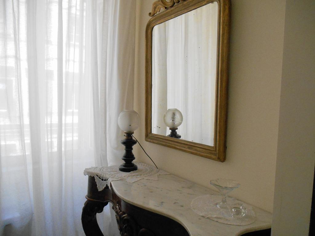 Casa Sannazzaro Appartement Napels Kamer foto
