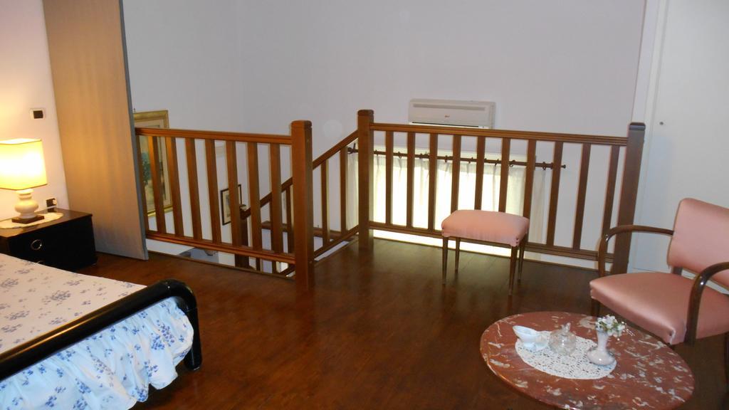 Casa Sannazzaro Appartement Napels Kamer foto