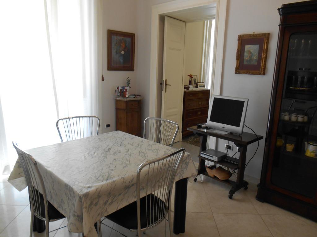 Casa Sannazzaro Appartement Napels Kamer foto